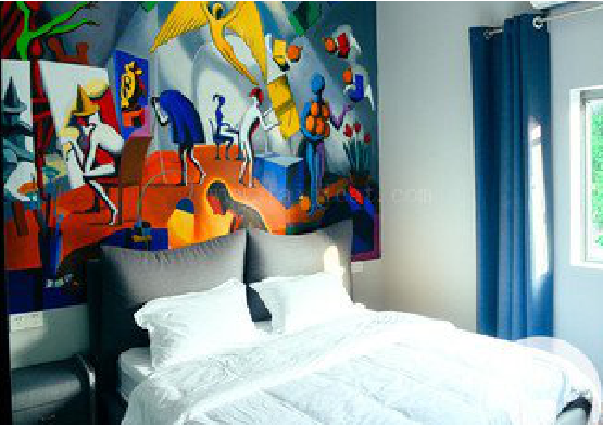 镇雄对于酒店的墙体彩绘而言更注重哪些方面？